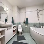 Elegant&bright Flat In A Quiet Area Apartamento *