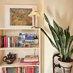 Elegant And Bright Flat In A Quiet Area *