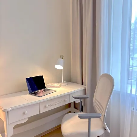 Elegant And Bright Flat In A Quiet Area