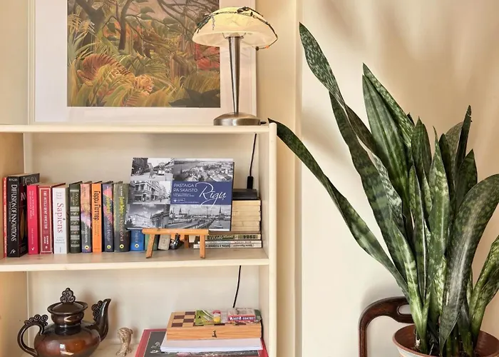 Elegant And Bright Flat In A Quiet Area *