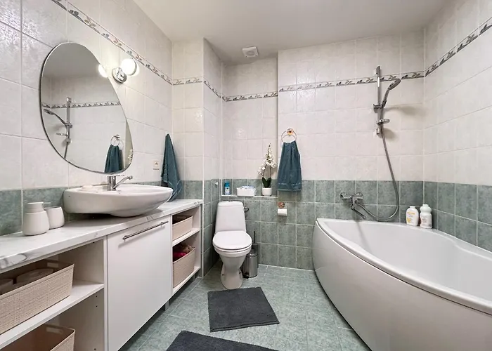 Elegant And Bright Flat In A Quiet Area Apartment *